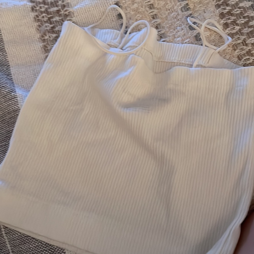 American Eagle Ribbed Tank Top - Picture 3 of 3